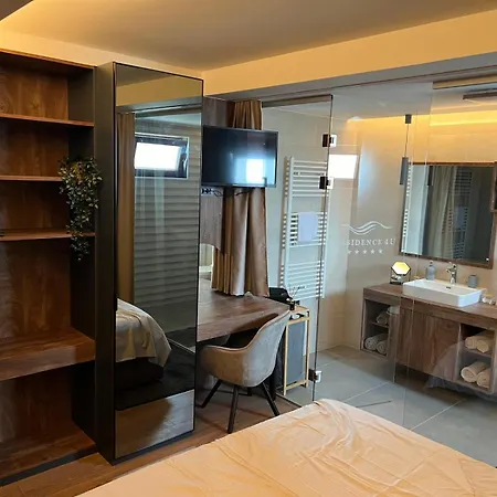 Apartment 4u *