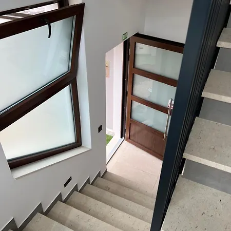Apartman 4u *