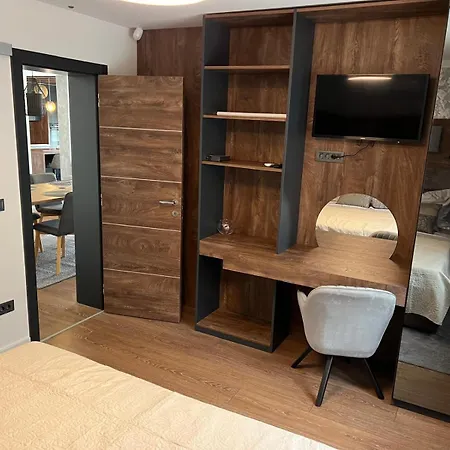 4u Apartment *